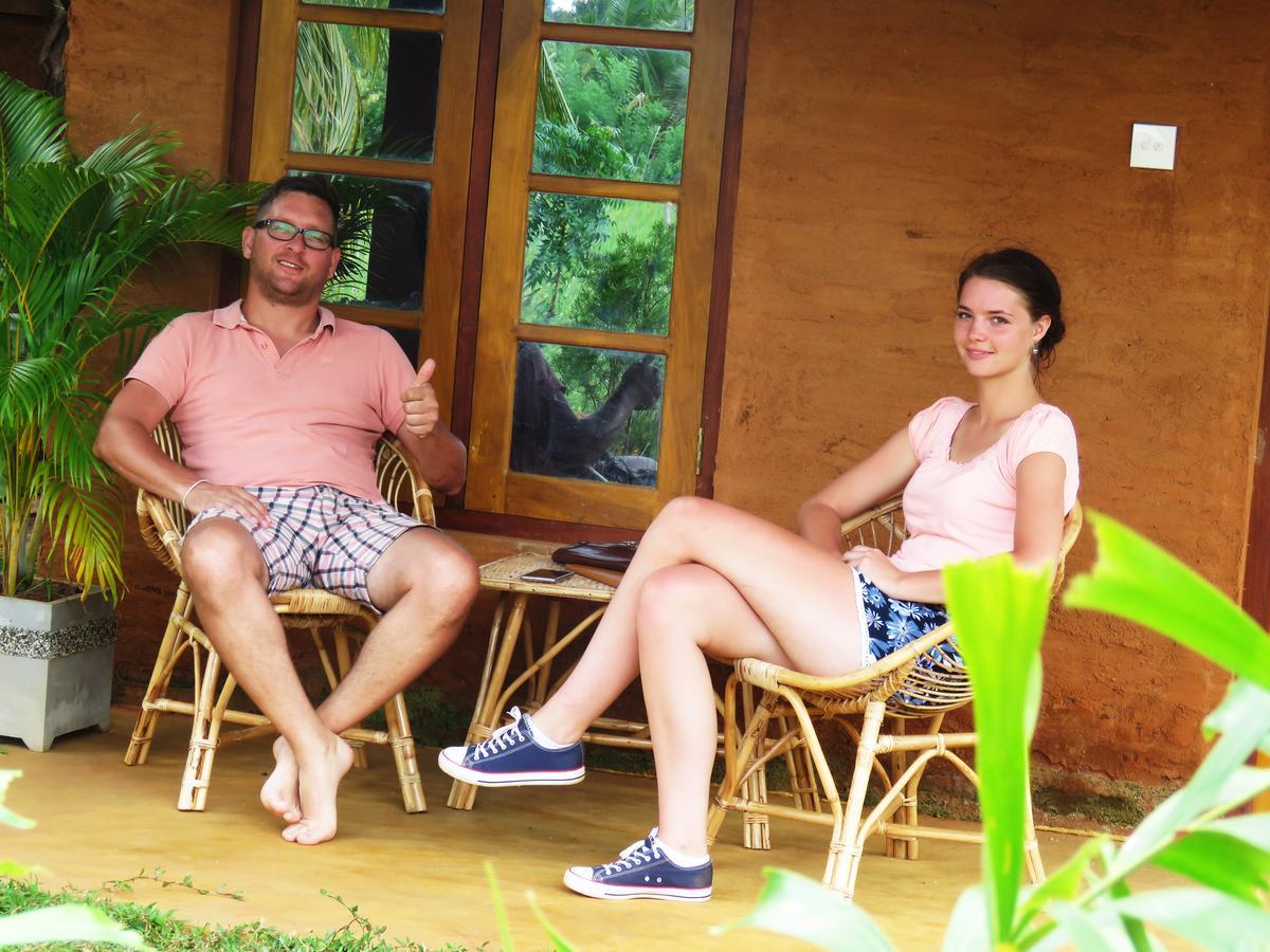 Hotel Wild Breeze Tissamaharama Esterno foto
